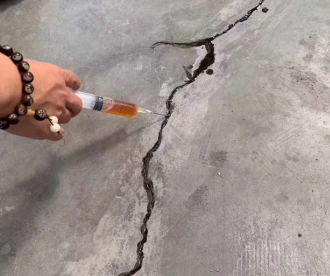 秦皇岛混凝土裂缝修补技术详解​